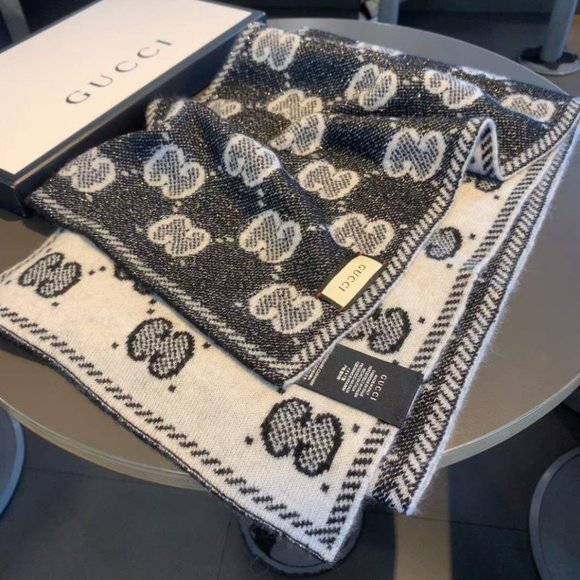 💎✨AUTHENTIC✨💎Gucci scarf - Picture 1 of 8